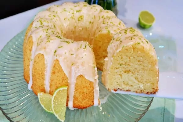 Receita de Bolo molhadinho de limão