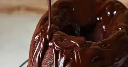 Bolo de chocolate simples