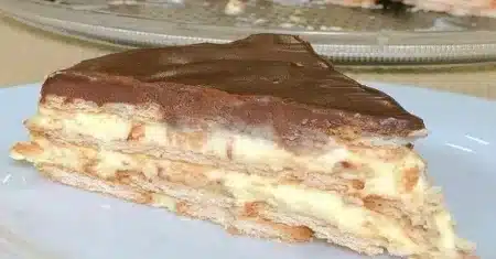 Torta de bolacha de chocolate, é ideal para uma sobremesa especial