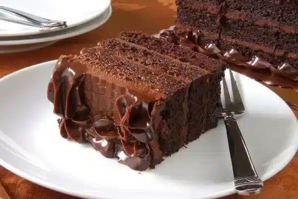 Receita de torta de chocolate para uma sobremesa simples