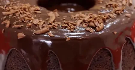 Bolo vulcão de chocolate