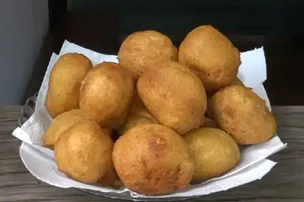 Receita de Bolinho de chuva salgado