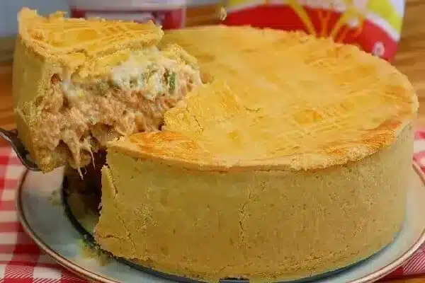 Receita de Torta de frango cremosa