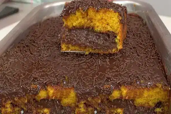 Receita de Bolo de cenoura recheado