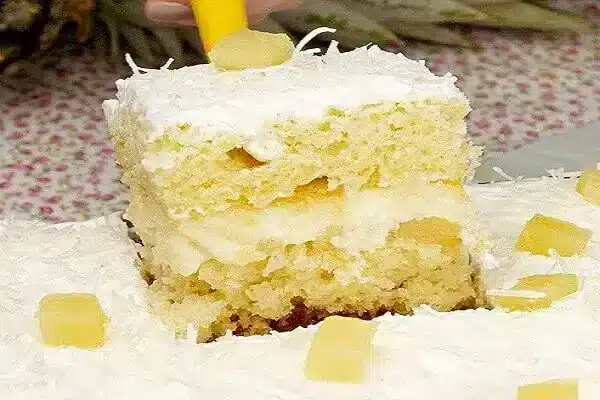 Receita de bolo de abacaxi gelado, ideal para aquela sobremesa especial