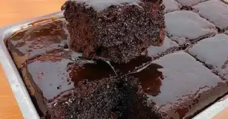 Receita bolo de chocolate molhadinho