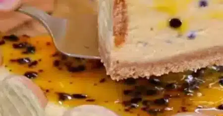 Torta mousse de maracujá uma sobremesa fácil de fazer