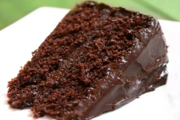 O Segredo de um bolo de chocolate úmido e fofinho