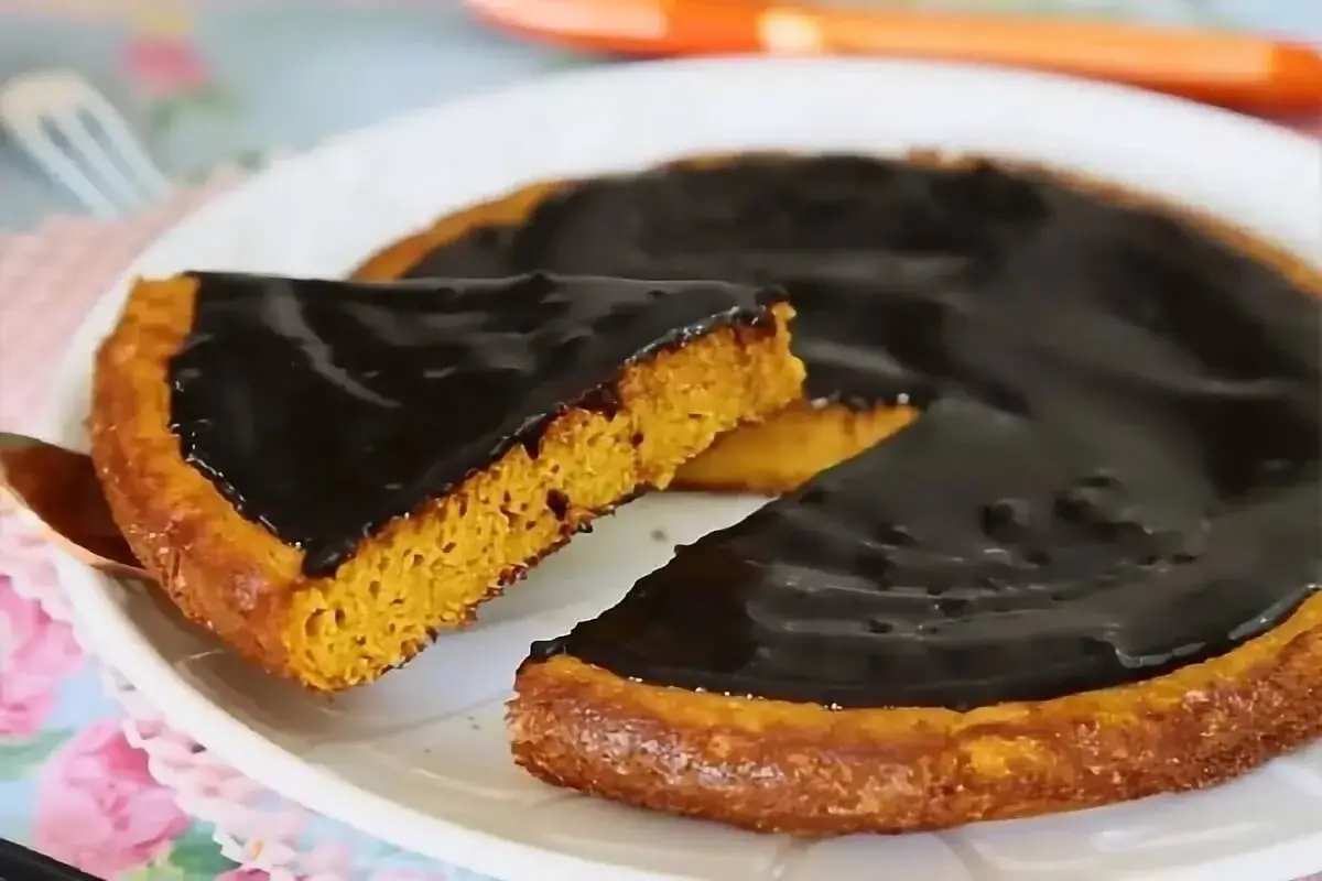 Bolo de cenoura na frigideira simples e prático